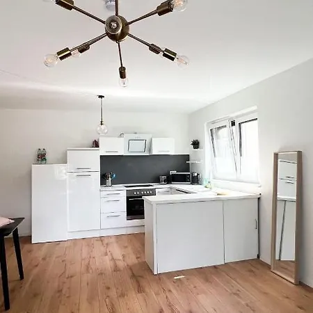 Appartement 2 Zkb In Kueche - Parken - Grosser Tv *