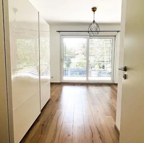 2 Zkb In Kueche - Parken - Grosser Tv * 曼海姆